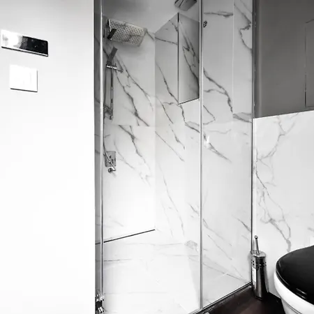 Appartamento 2bdr Luxury On Prime Location *