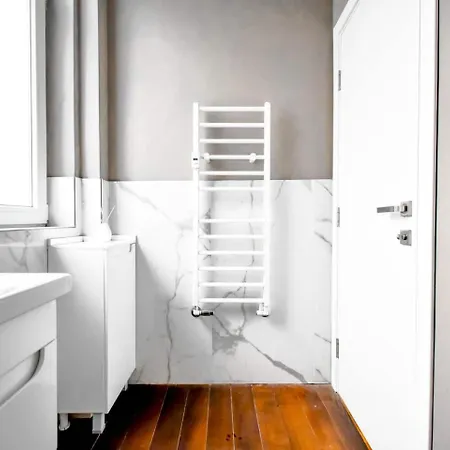 2bdr Luxury On Prime Location Apartament *