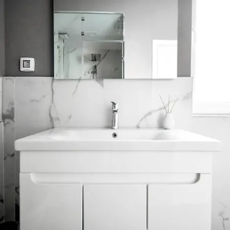 2bdr Luxury On Prime Location Appartamento *