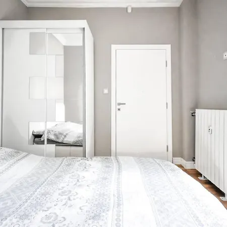 2bdr Luxury On Prime Location Апартаменты