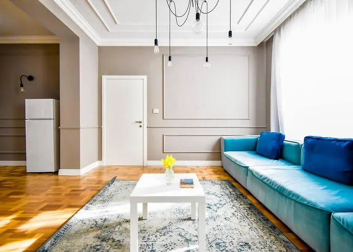 Апартаменты 2bdr Luxury On Prime Location *