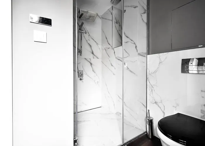 Апартаменты 2bdr Luxury On Prime Location *