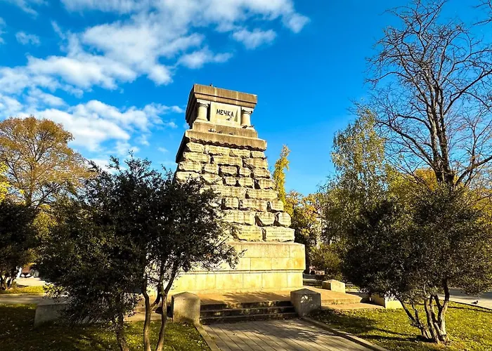 2bdr Luxury On Prime Location